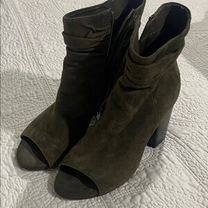 Kenneth Cole Reaction Dark Green Suede Heeled Boots